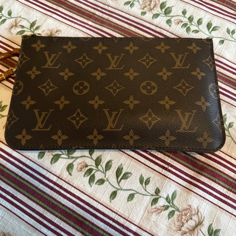 Louis Vuitton Monogram Clutch